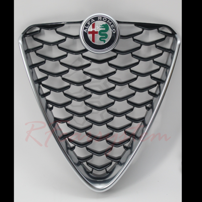 Kit Frontale per Alfa Romeo GIULIA VELOCE My23 in poi composto da SCUDO Silver + GRIGLIE con TAPPO Radar - immagine 6