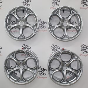 KIT 4 Pz CERCHI GIULIA VELOCE PERFORMANCE SILVER Doppia Misura [8+9] da 19" per Alfa Romeo