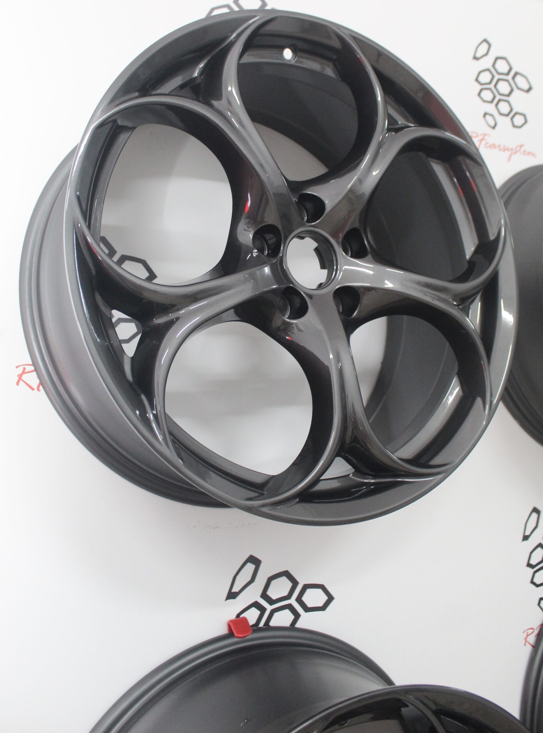 Kit Leichtmetallräder Giulia Veloce Performance 19” Anthrazit – Doppelte Größe (8 + 9) – Bild 7