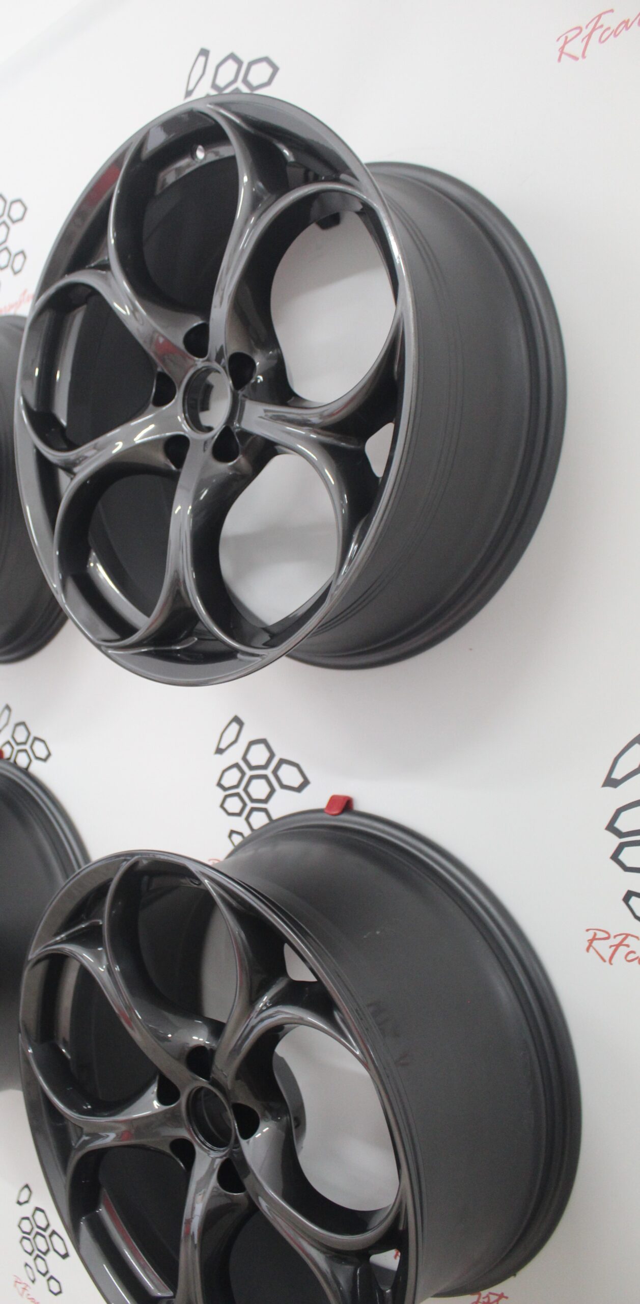Kit Leichtmetallräder Giulia Veloce Performance 19” Anthrazit – Doppelte Größe (8 + 9) – Bild 3