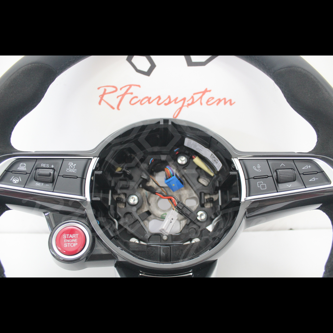 Original QUADRIFOGLIO Heated CARBON Steering Wheel for Alfa Romeo GIULIA and STELVIO - USED - Image 4